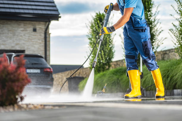 Best Concrete Pressure Washing  in East Peoria, IL